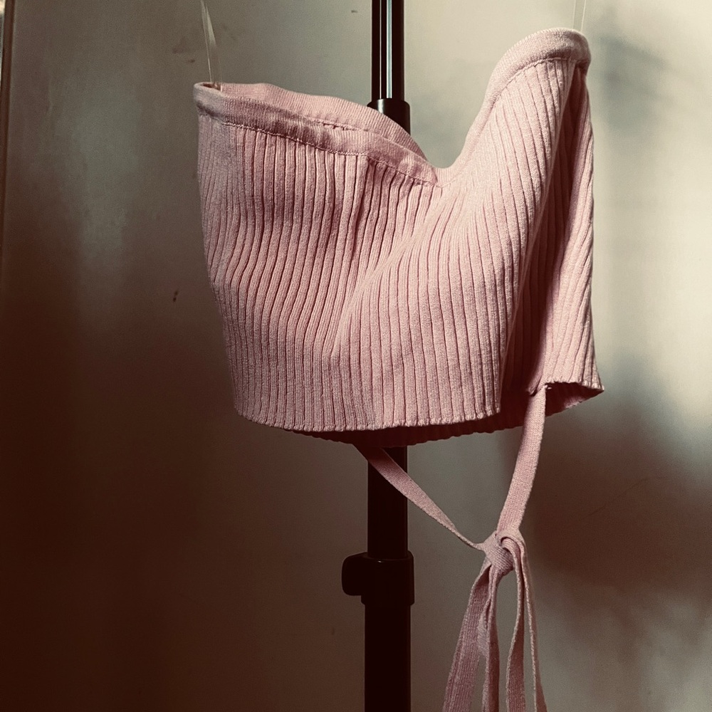 Pink Ribbed Crop Top - Picture 2 of 4